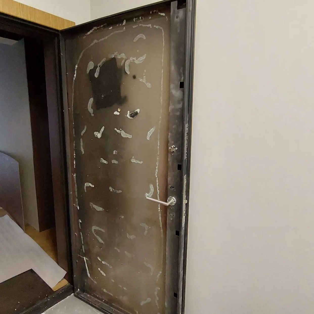 Шумоизоляция стальной двери